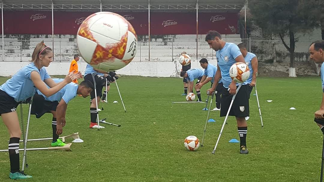Entrenamiento de Uruguay durante el Mundial México 2018 de fútbol de amputados