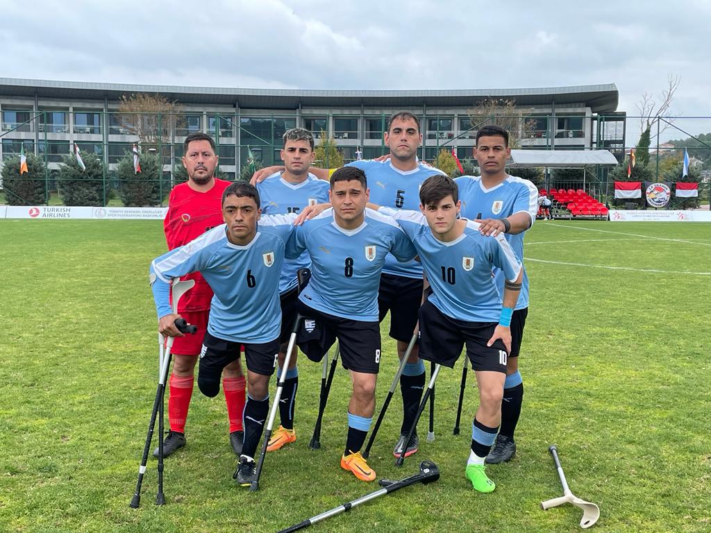 Integrantes del plantel uruguayo durante el Mundial Turquía 2022